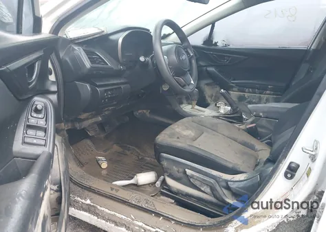 2018 Subaru Impreza 2.0I Premium z USA, uszkodzony, nr VIN 4S3GKAD66J3615438